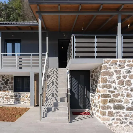 Oneiropetra 3 Apartment